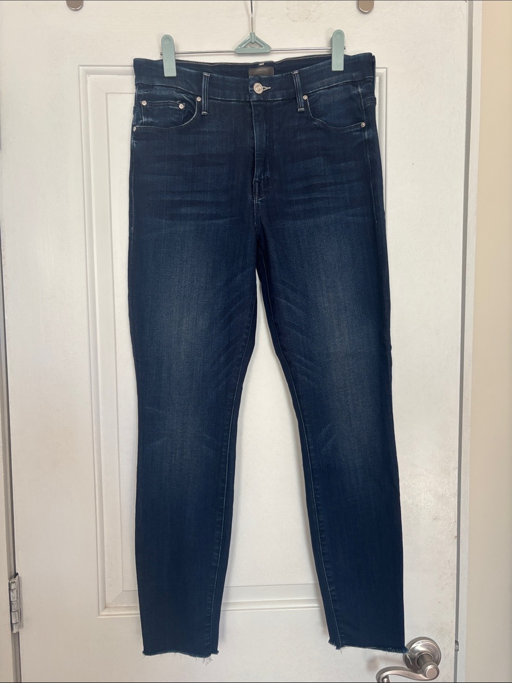 MOTHER High Waisted Looker Ankle Fray,
Tongue And Chic, 29 - Picture 2 of 10